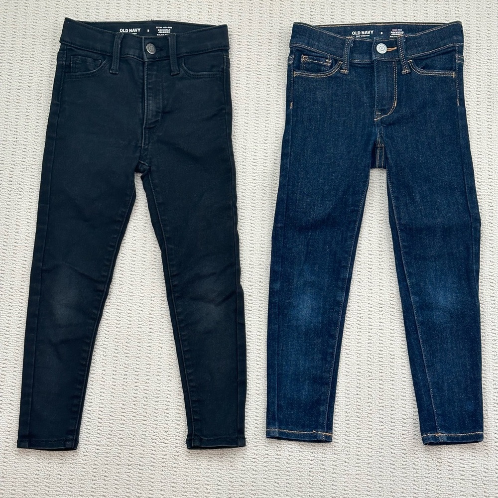 Old Navy Jeans/Jeggings 5T & GUC. Always laid flat to dry. Price is for both.